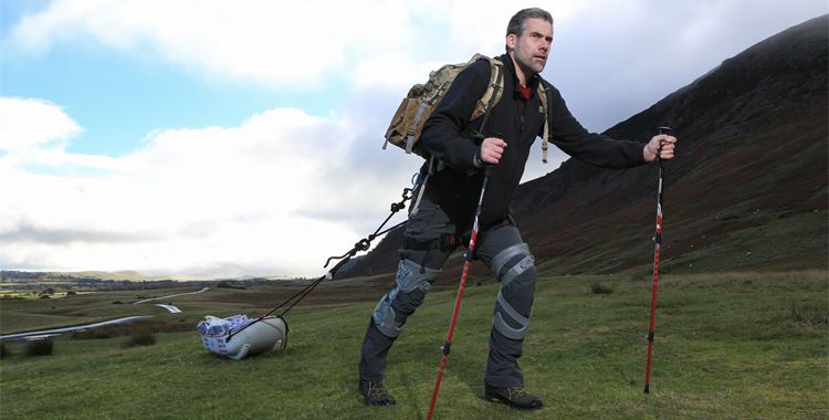 Image for Walking with the Wounded Event - Veteran who was paralysed from the neck down in Afghanistan walks home for Christmas to support veterans' mental health / (Mark Harding 
 - Mark Harding 
 )